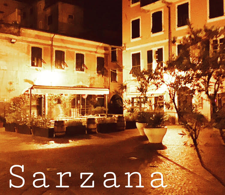Sarzana, piazza Calandrini